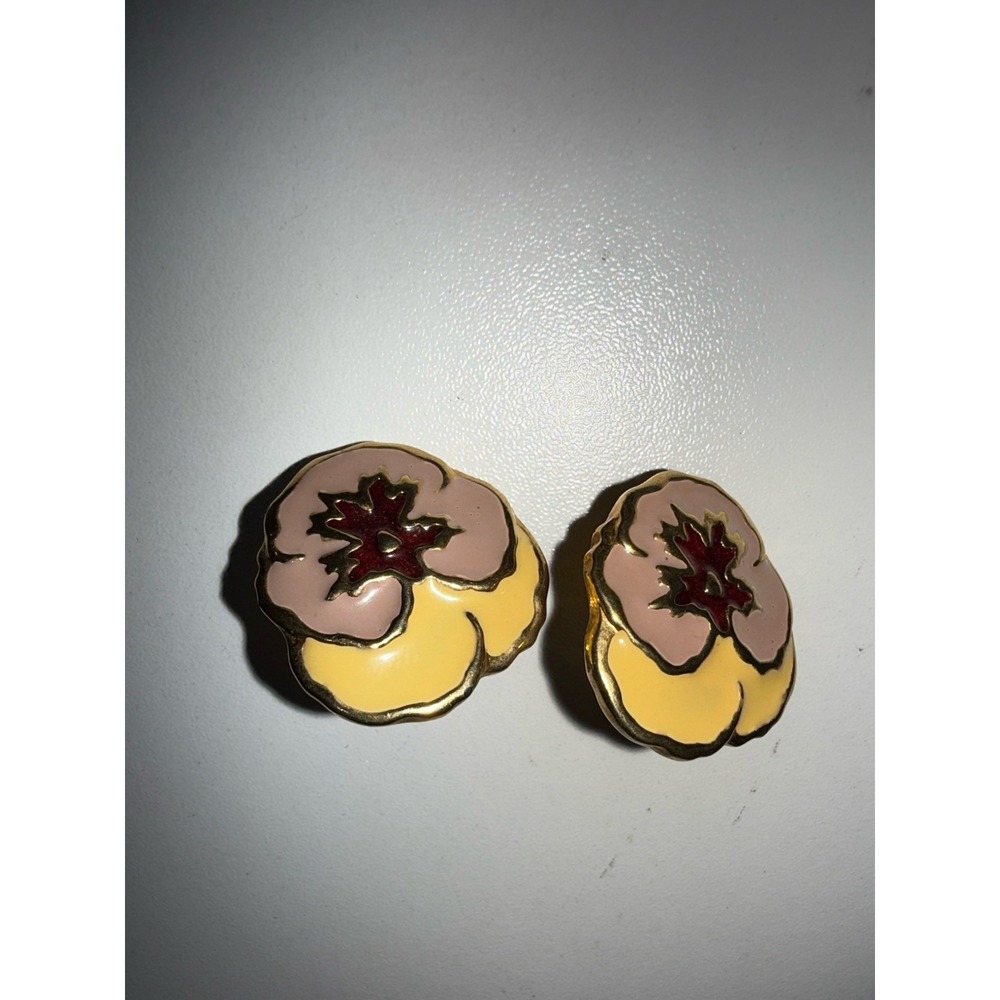 Avon 1990 Full Bloom Pink Yellow Enamel Pansy Flower Gold Tone Earrings Pierced